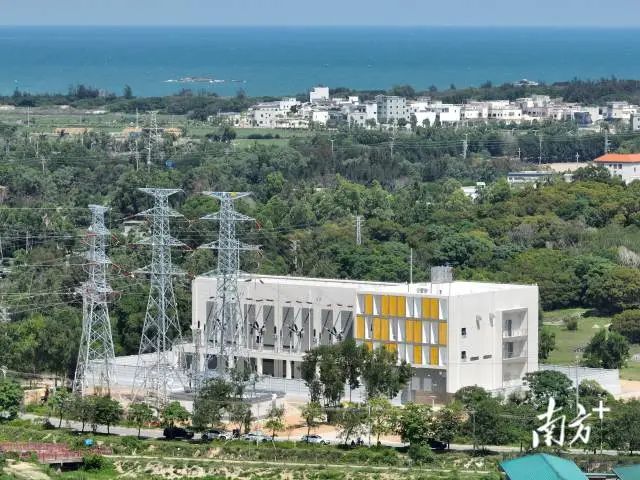 110千伏遮浪变电站全景。 110千伏遮浪变电站全景。